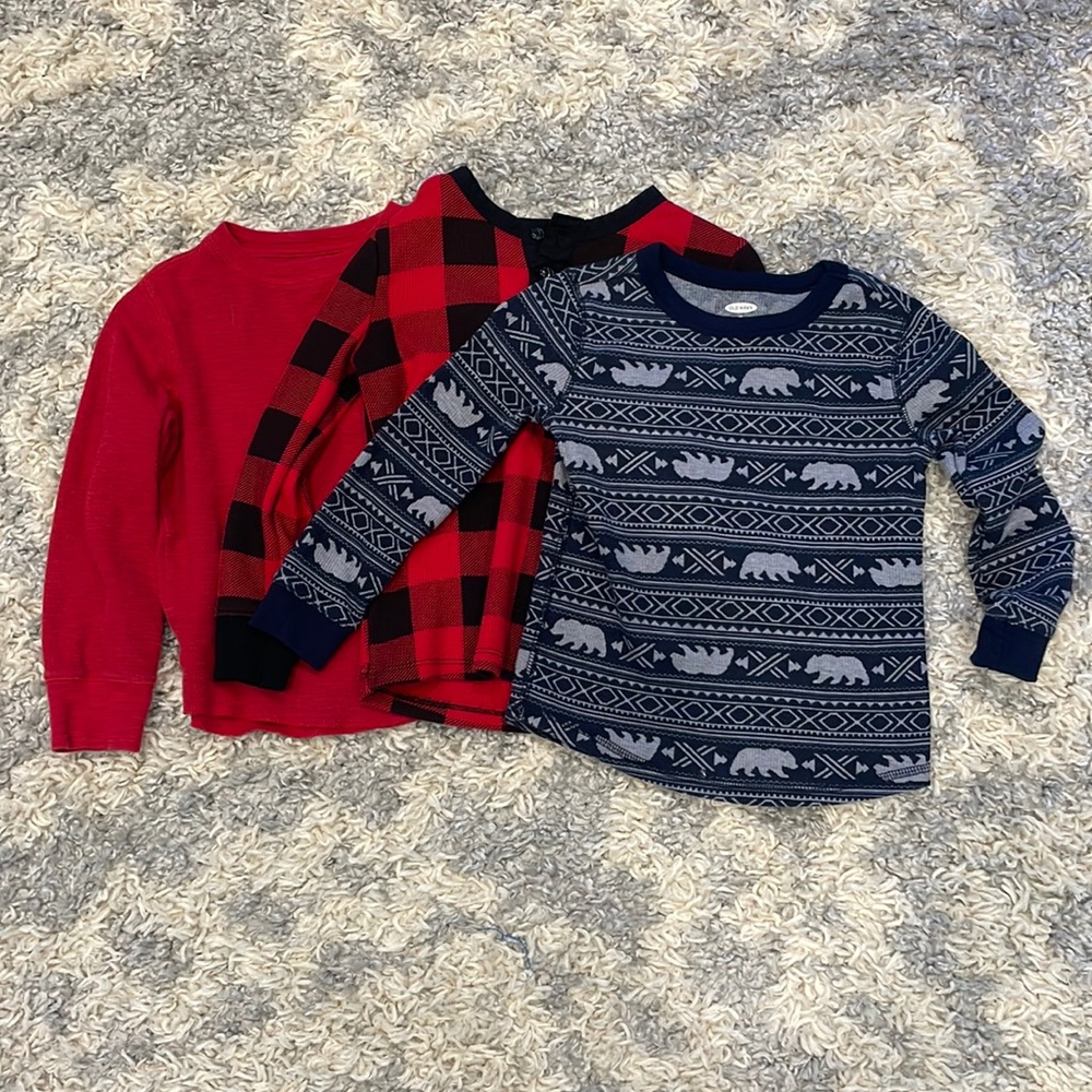 Like new barely worn gap and old navy long sleeve shirts